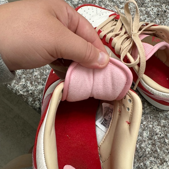 Woman’s Nike low dunk bacon size 8 - Picture 2 of 13